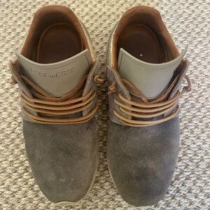 Esseutesse fringe sneakers